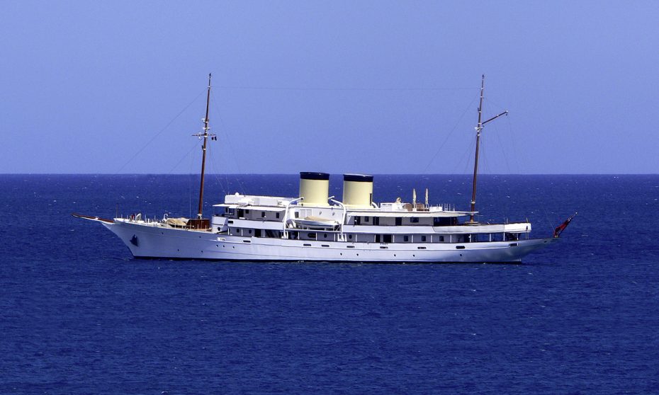 E LA NAVE VA... Designers Digest