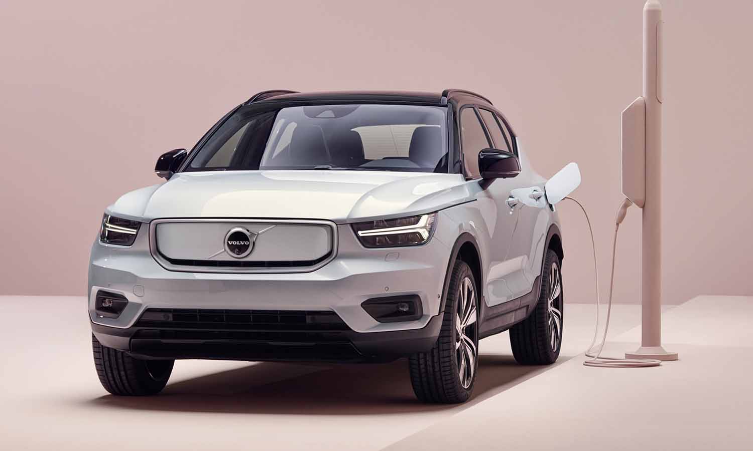 VOLVO CX40 RECHARGE, vollelektrisch1