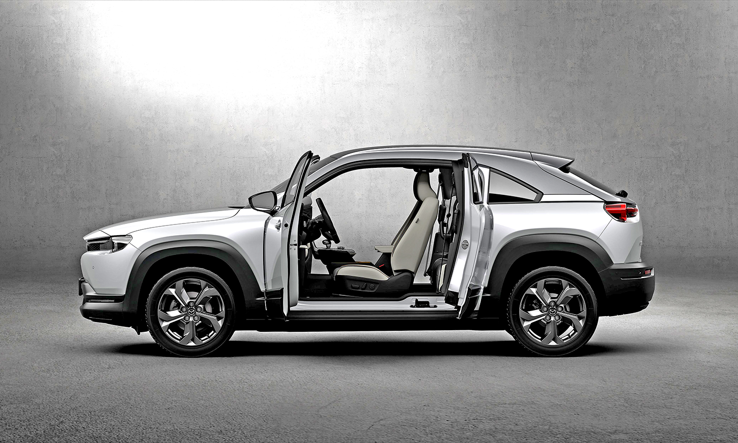 Elektro-MAZDA MX-30 in Tokyo vorgestellt