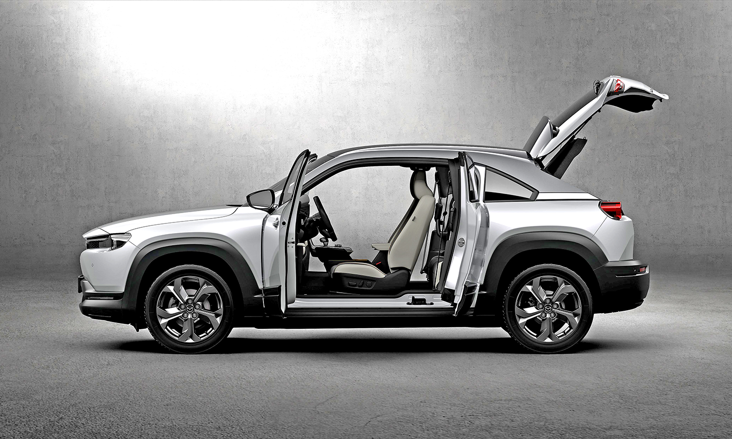 Elektro-MAZDA MX-30 in Tokyo vorgestellt