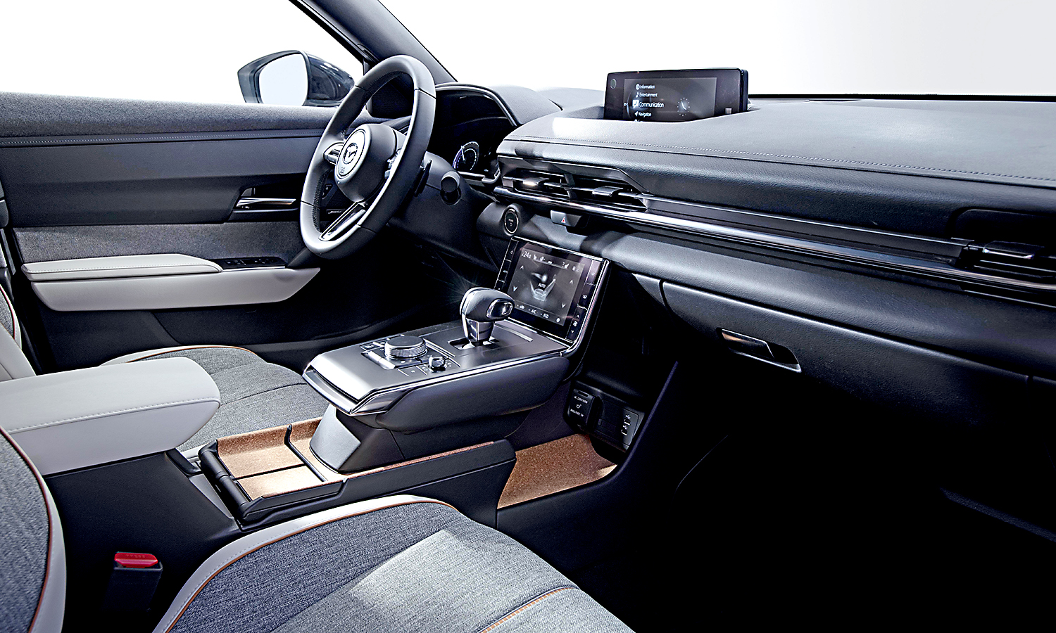 Elektro-MAZDA MX-30 in Tokyo vorgestellt