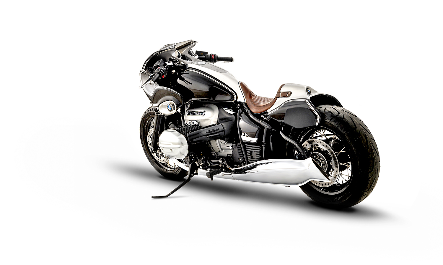 BMW R 18. Interpretiert von Bernhard Naumann, dem Blechmann aus Salzburg