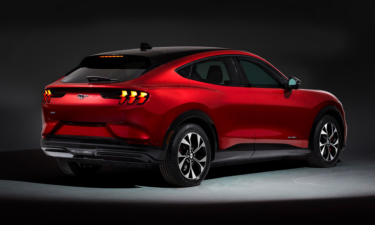 FORD MUSTANG MACH-E