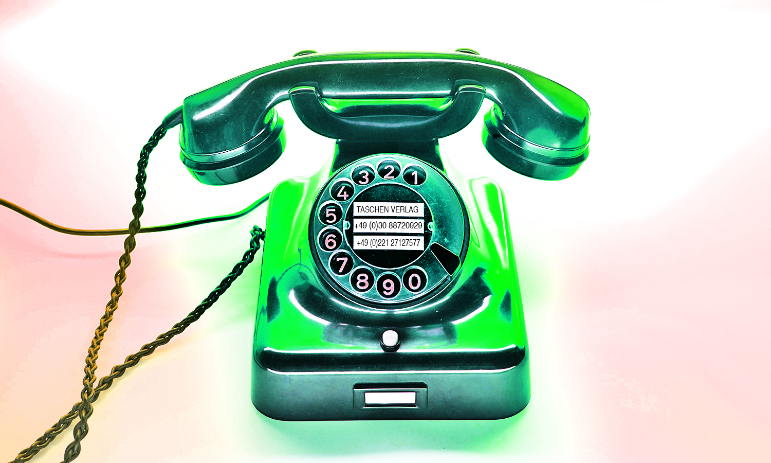 TASCHEN WAREHOUSE SALE